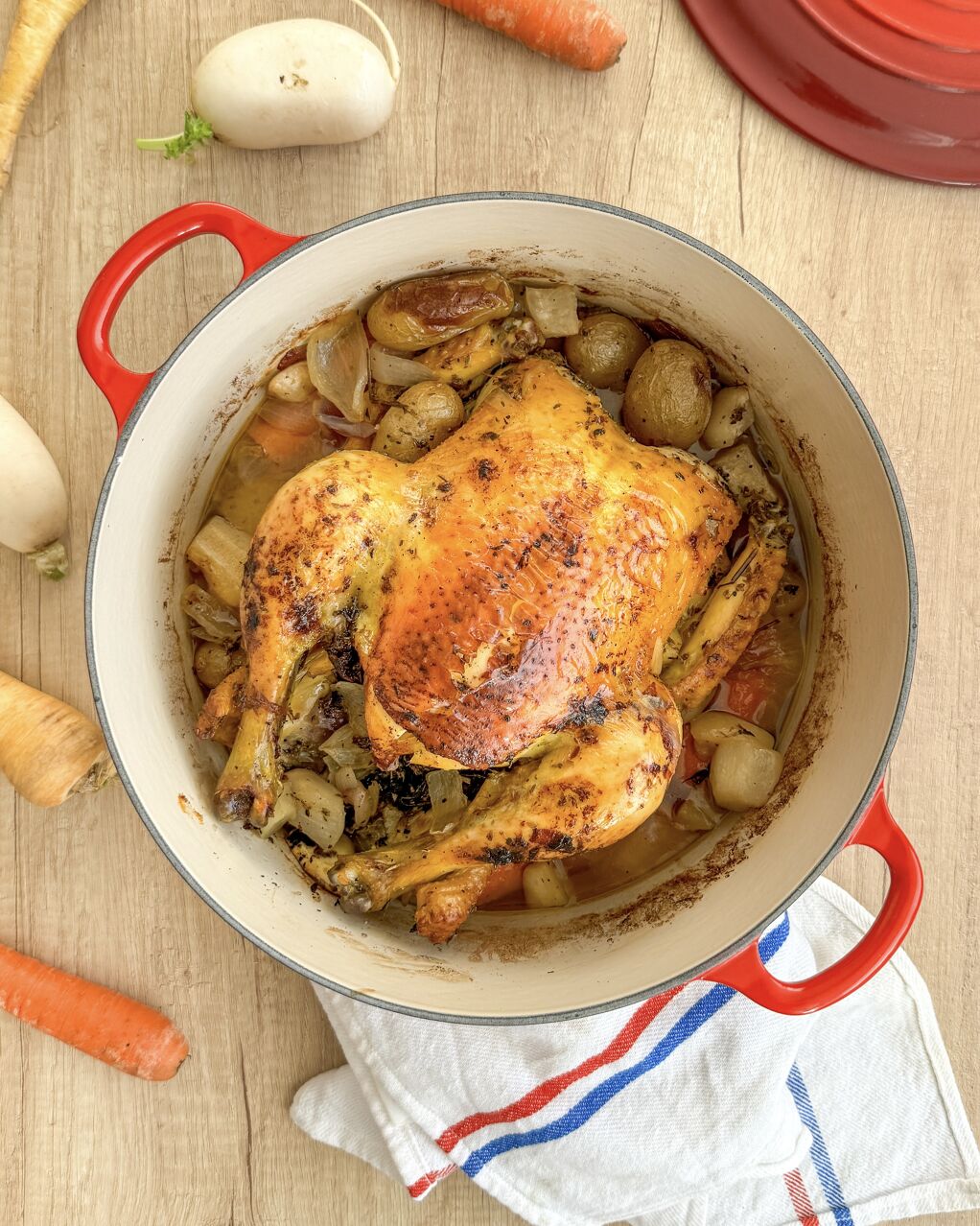 Pollo asado al horno con mantequilla de hierbas